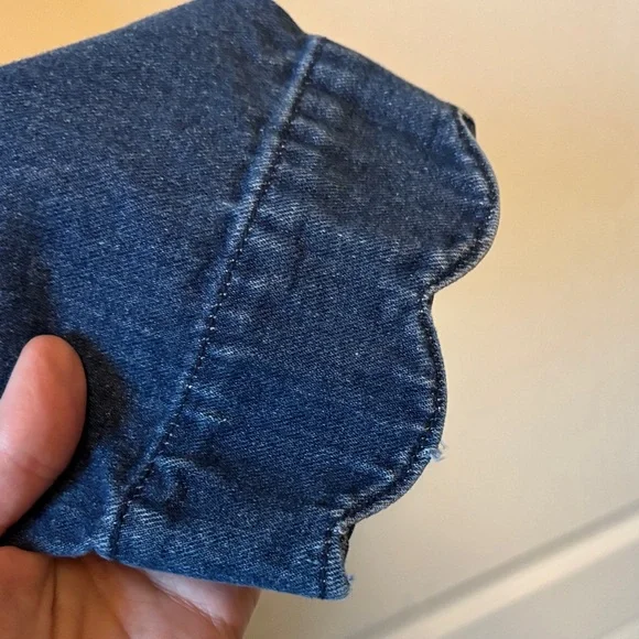 Vintage Blue Denim Jacket with Scalloped Edges and Sleeves - Picture 4 of 4